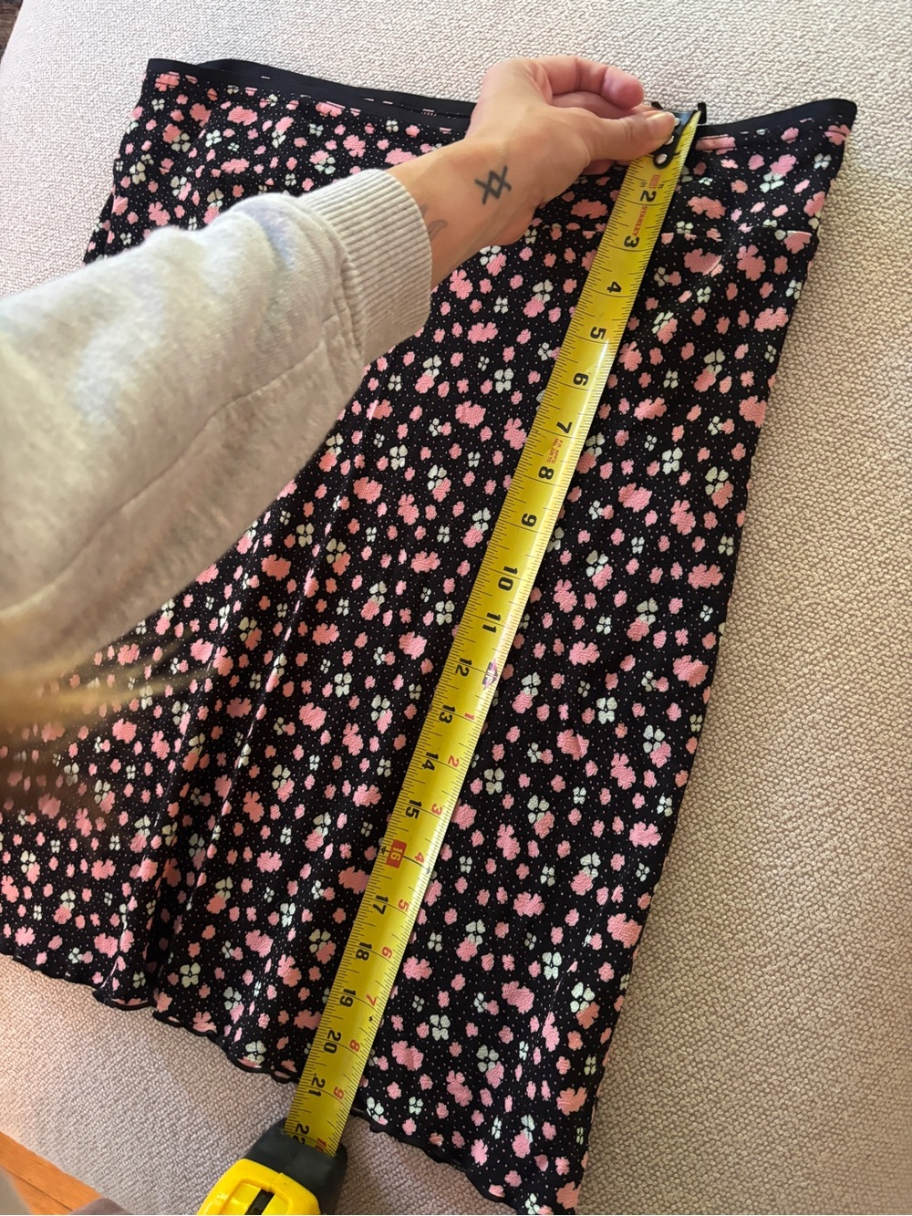Free People Floral Mini IRL Skirt in Black Size 12 - Picture 5 of 5